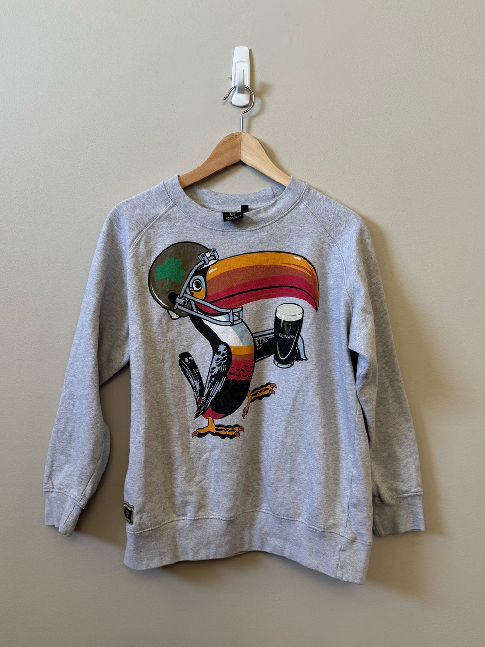 Guinness Light Gray Crewneck with Colorful Toucan Graphic